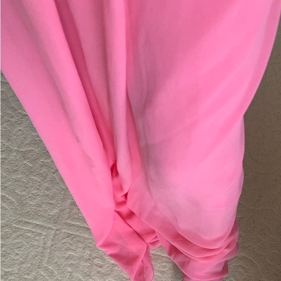 Giambattista Valli off-shoulder silk georgette gown in pink. Size 38. NWT - Picture 10 of 11